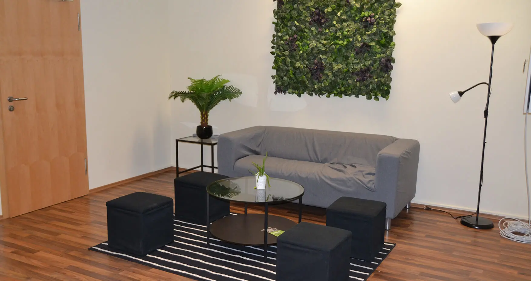 Groundr Bad Homburg Sofa