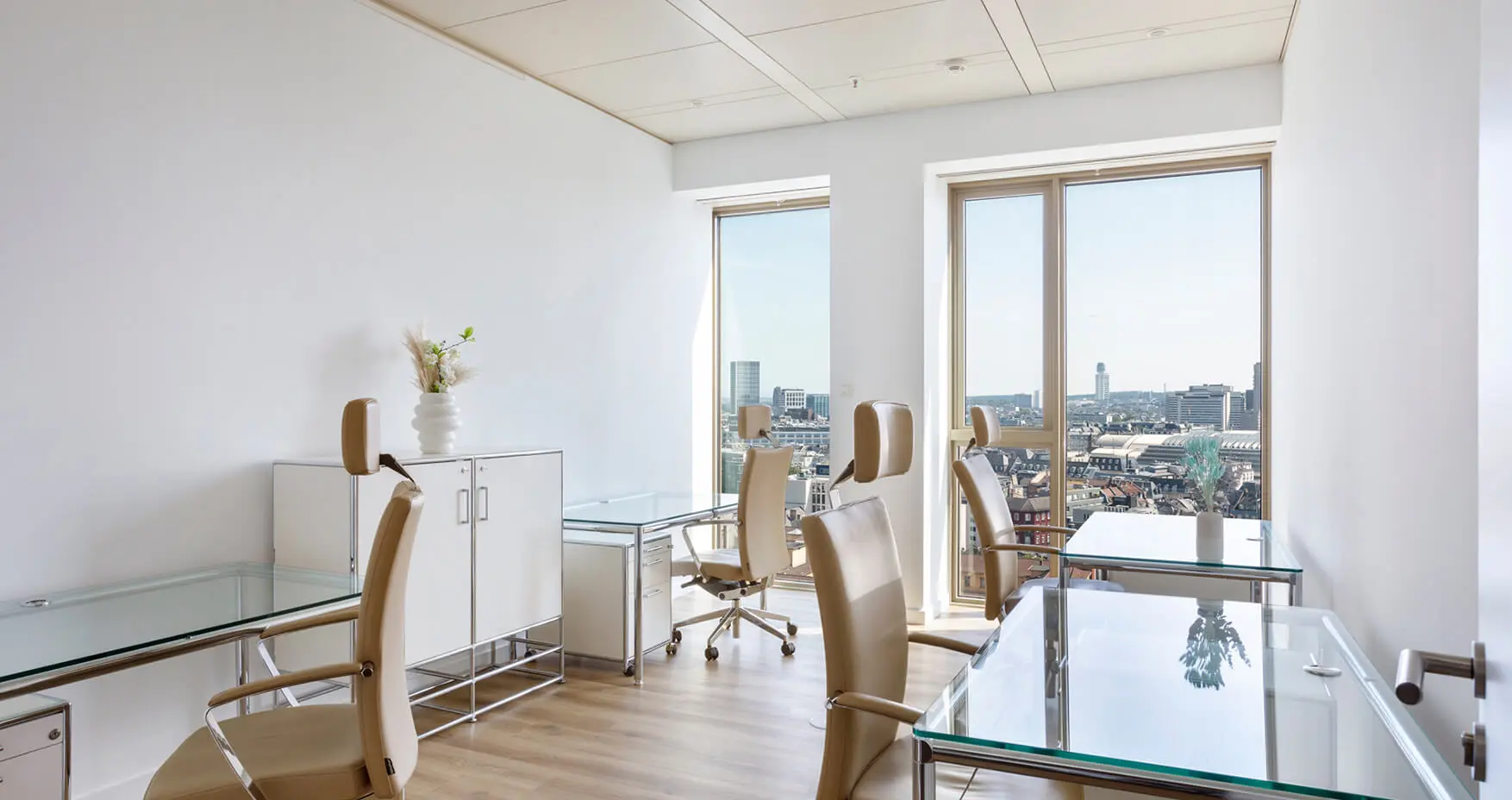 K1-BC Tower185 kleines Büro