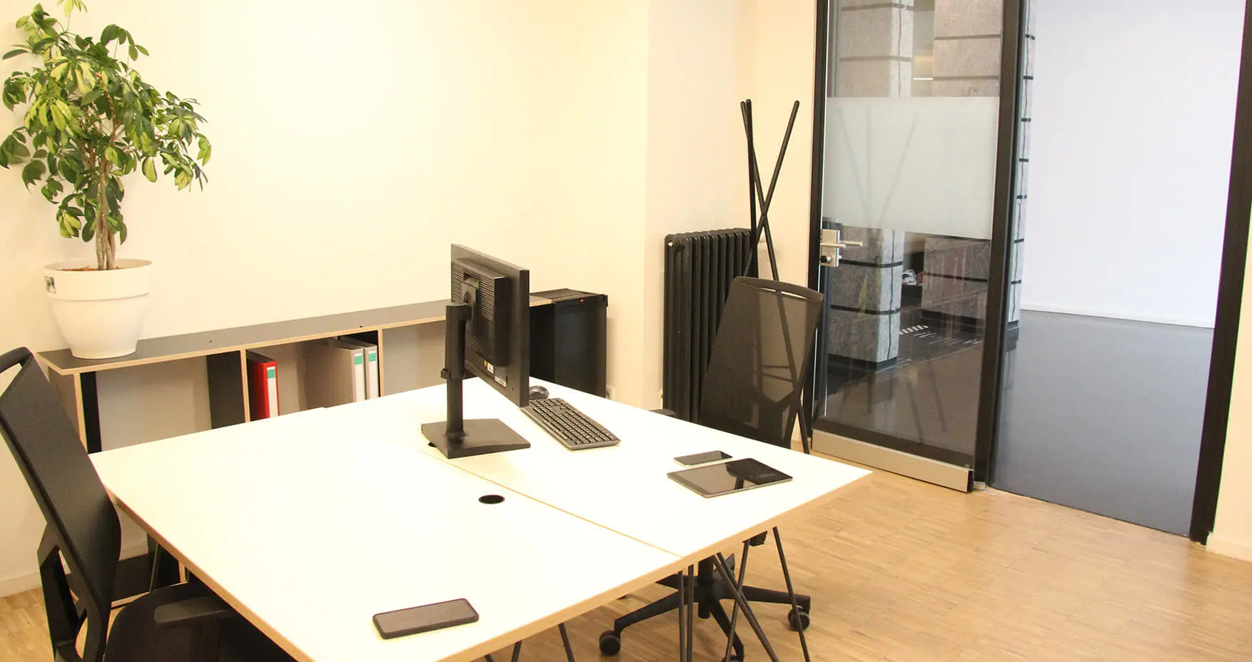 Space Shack Berlin kleines Büro