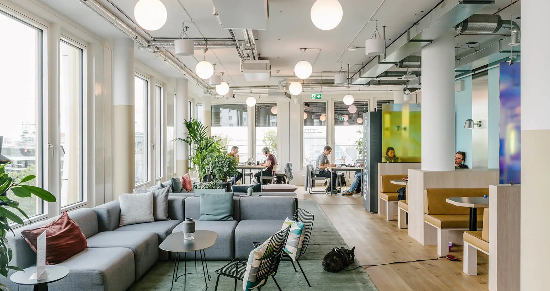 WeWork Berlin Kudamm Communitybereich