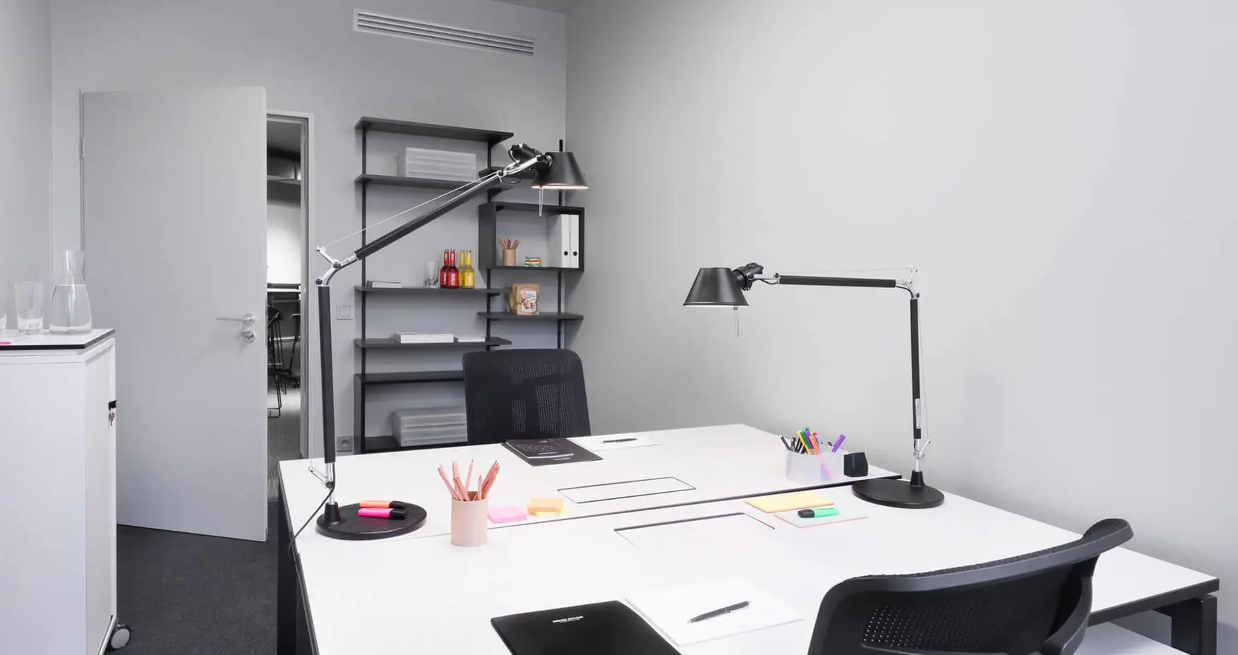 Design Offices Domplatz Hamburg kleines Büro