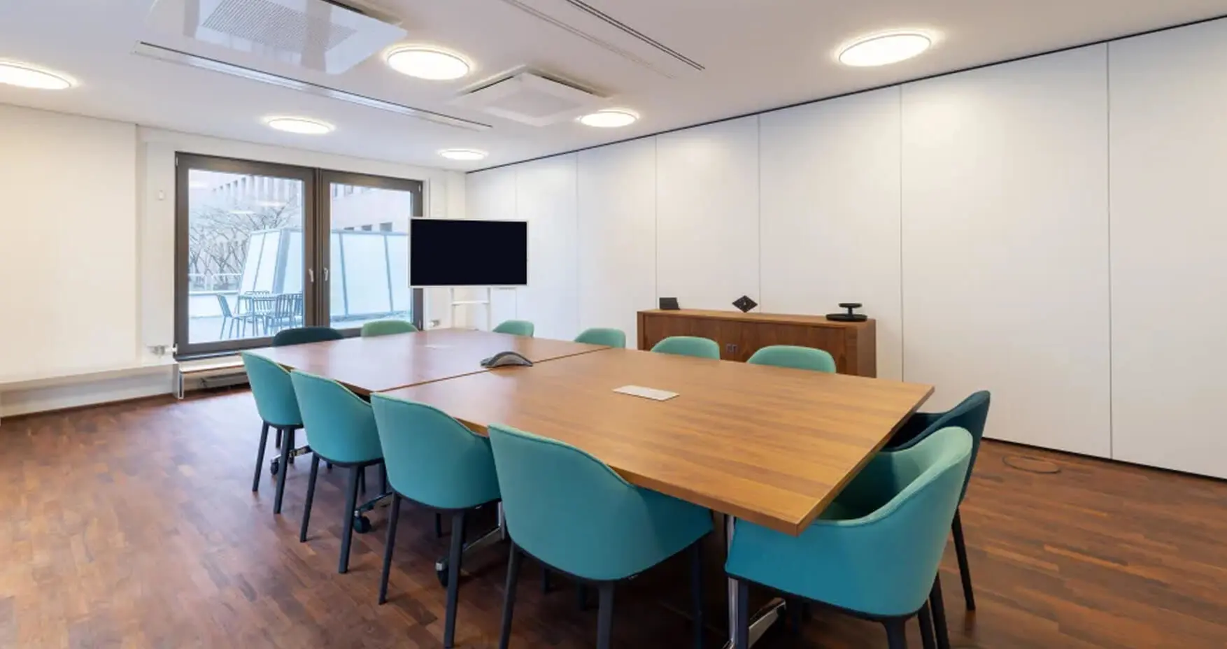 Signature Düsseldorf Heinrich Heine Meetingraum