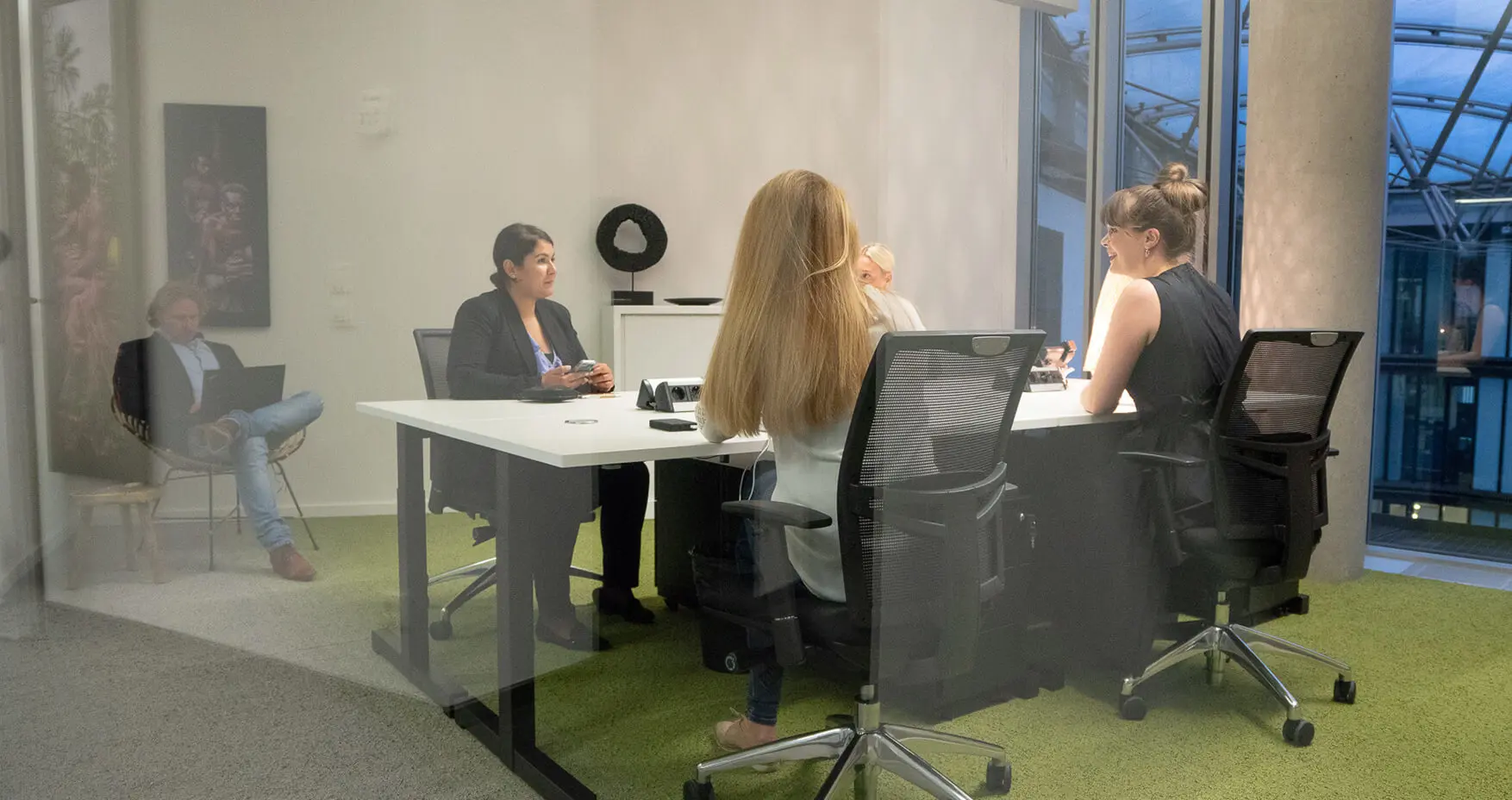 Tribes Frankfurt Baseler Oval Teambüro