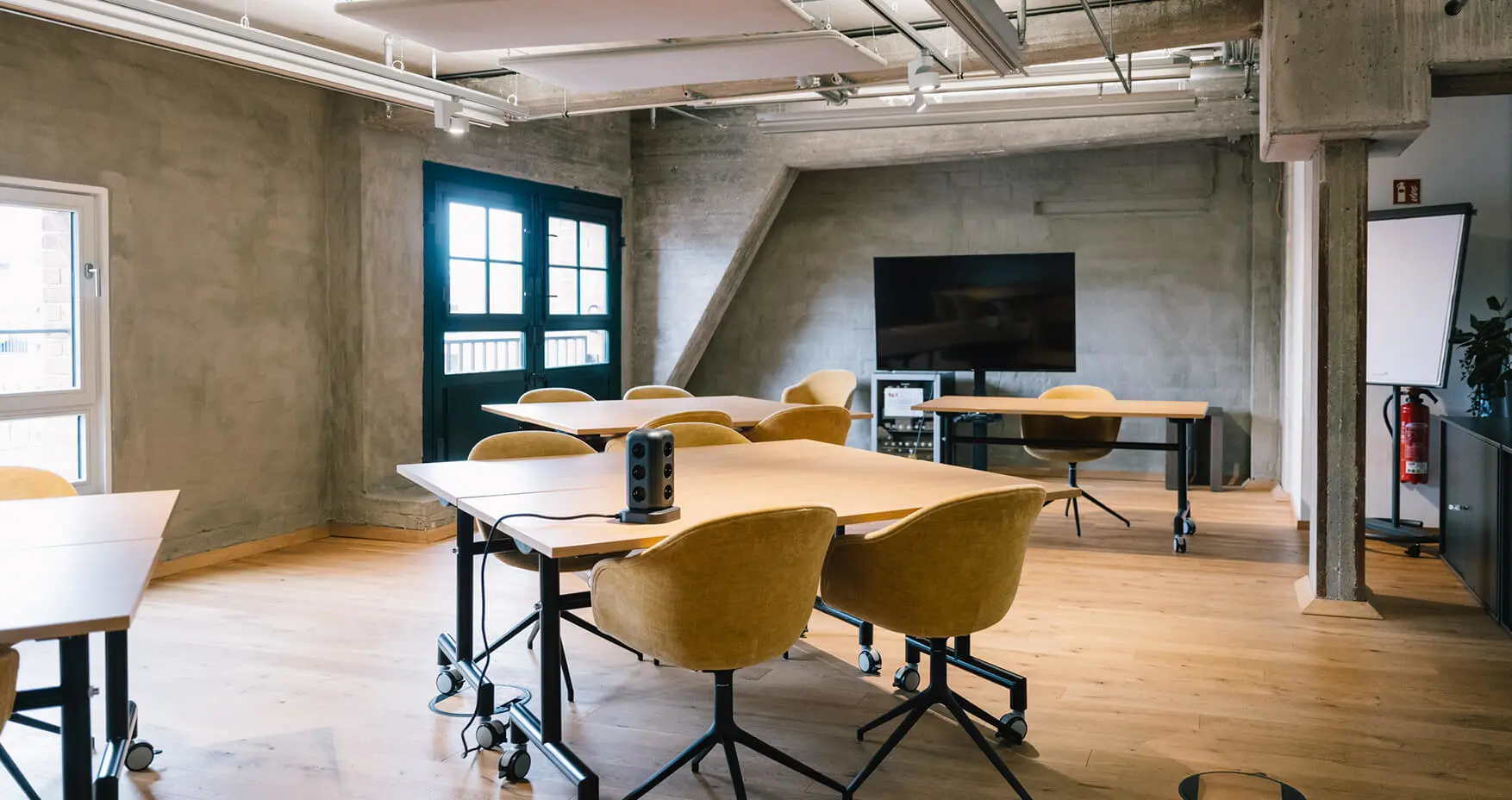 1000 Satellites Hamburg Speicher Flex Desks