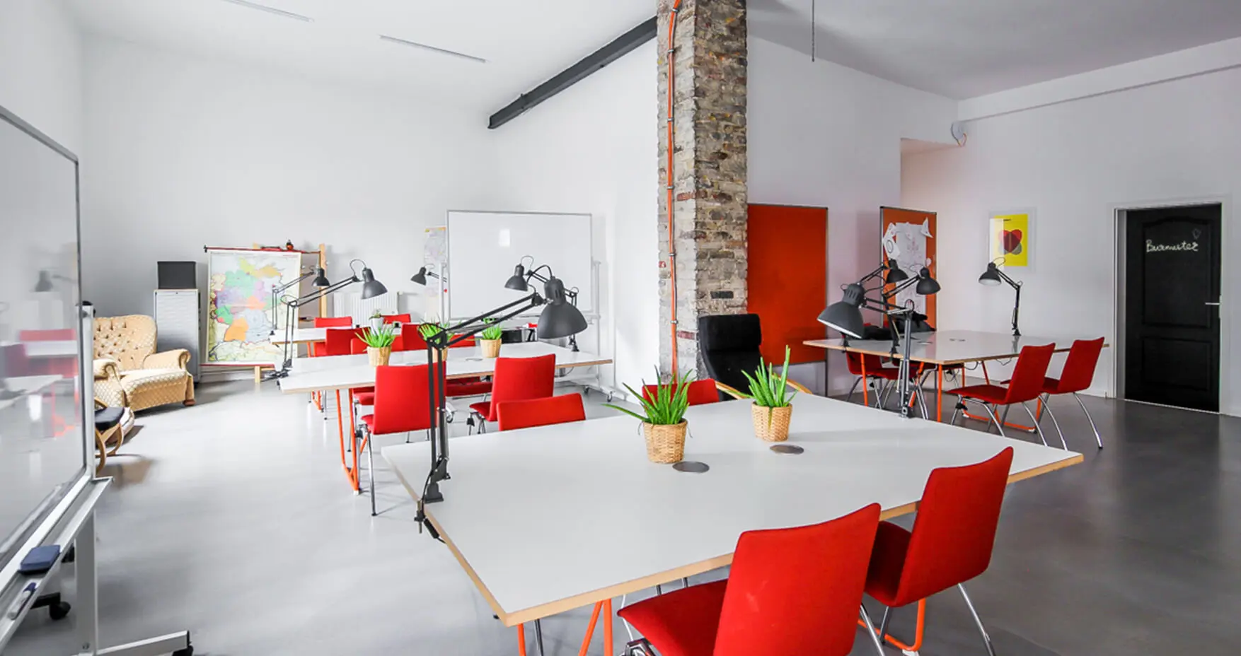 Engelnest Coworking Fix Desks