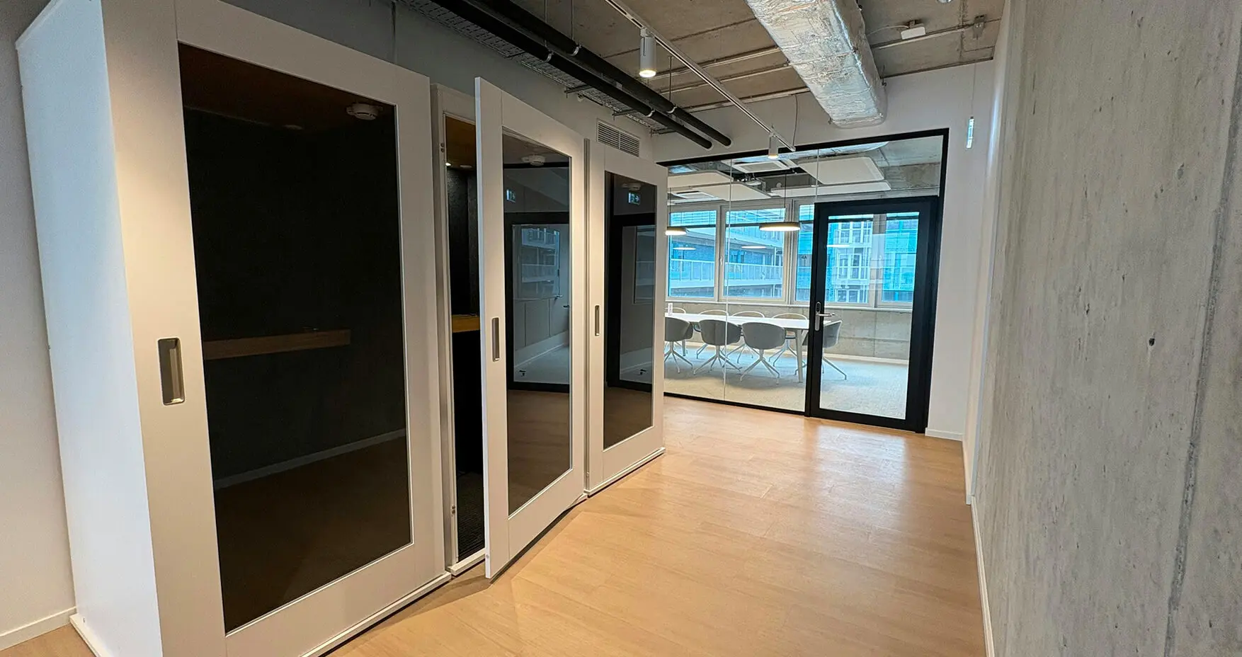 beyond Berlin Quartier Heidestraße Telefonzellen