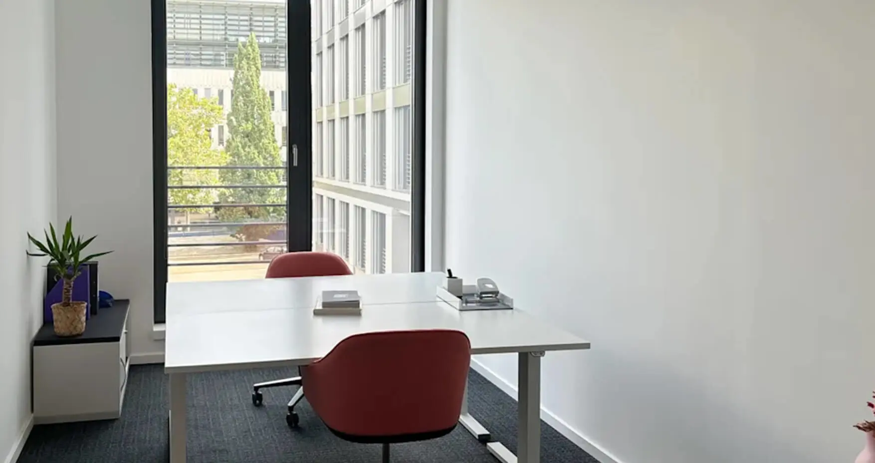 Regus Hamburg City Nord privates Büro