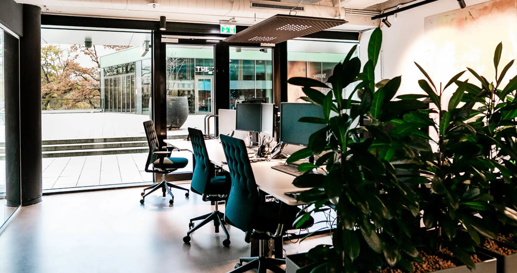 Scaling Spaces Berlin Bikini Fix Desks