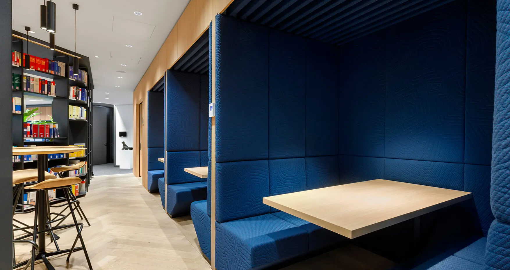 K1 BusinessClub Aqua Tower Open Space