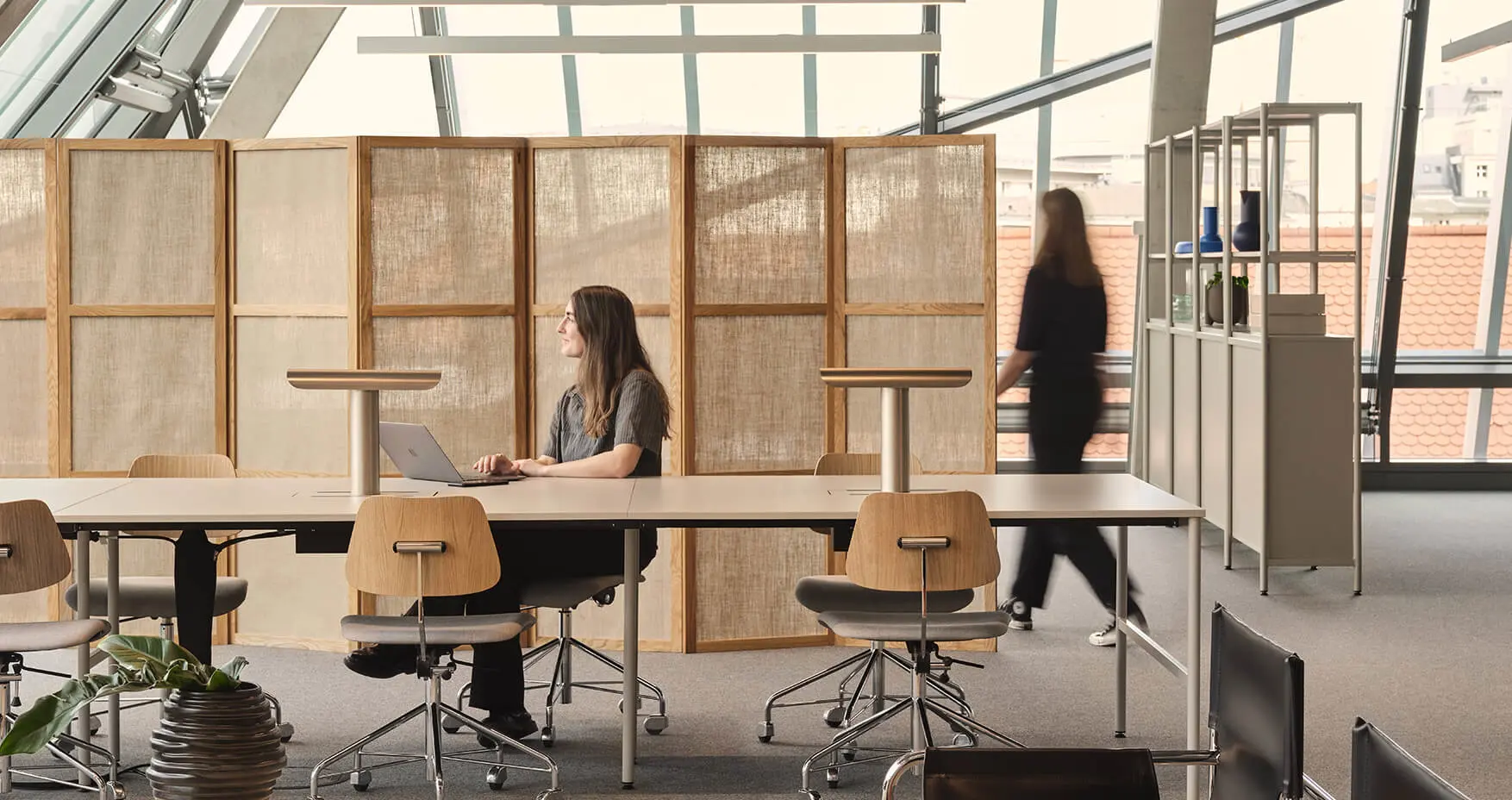 The Office Group Berlin Podium Pressehaus Exklusiver Bereich für große Unternehmen