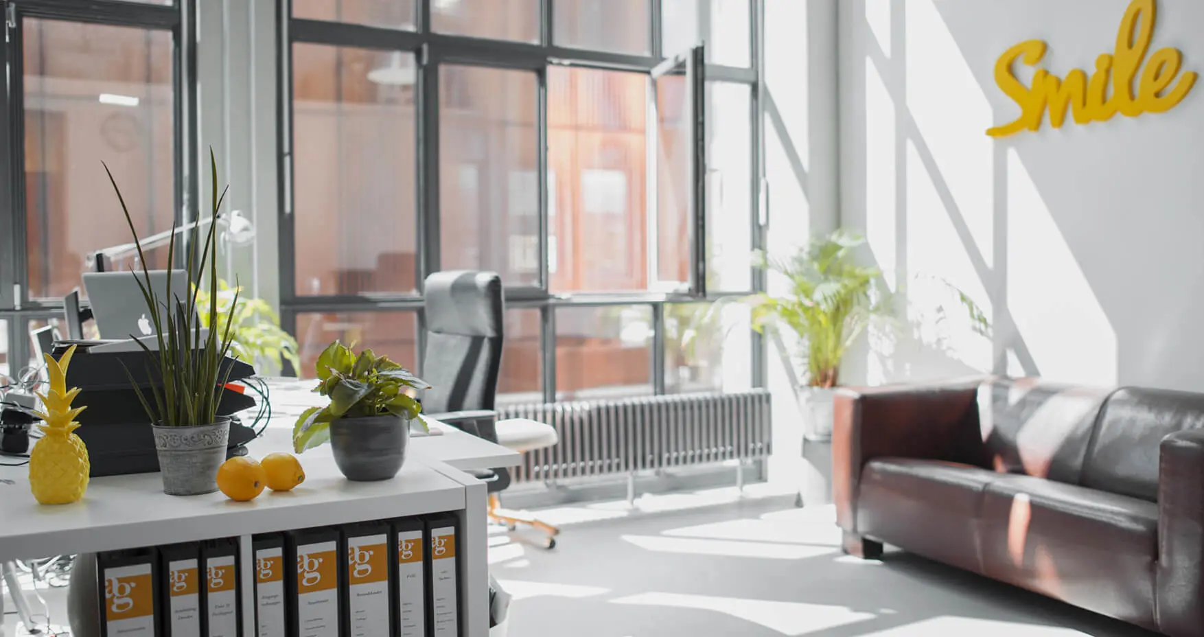 neonworx Coworking Dresden Arbeitsplatz