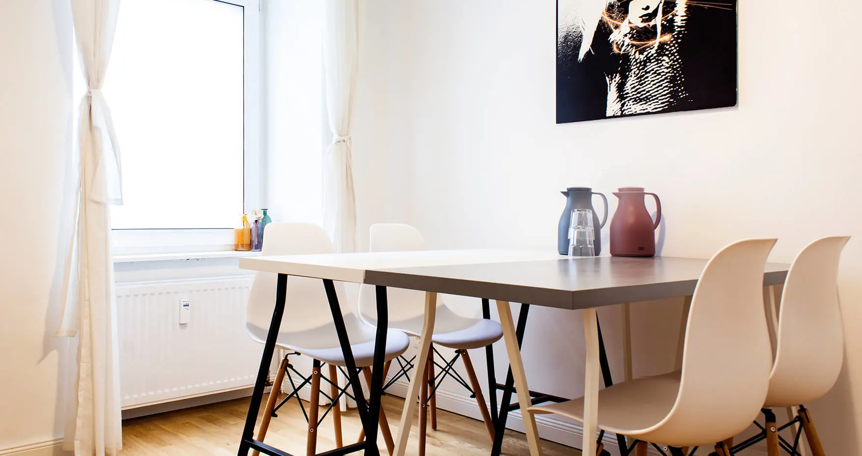 Work and Kid Coworking Berlin Meetingraum