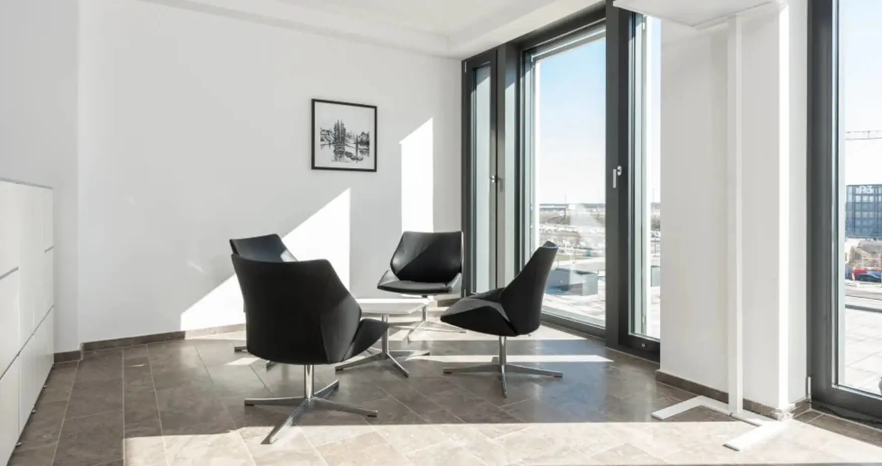 Regus Berlin BER Lounge
