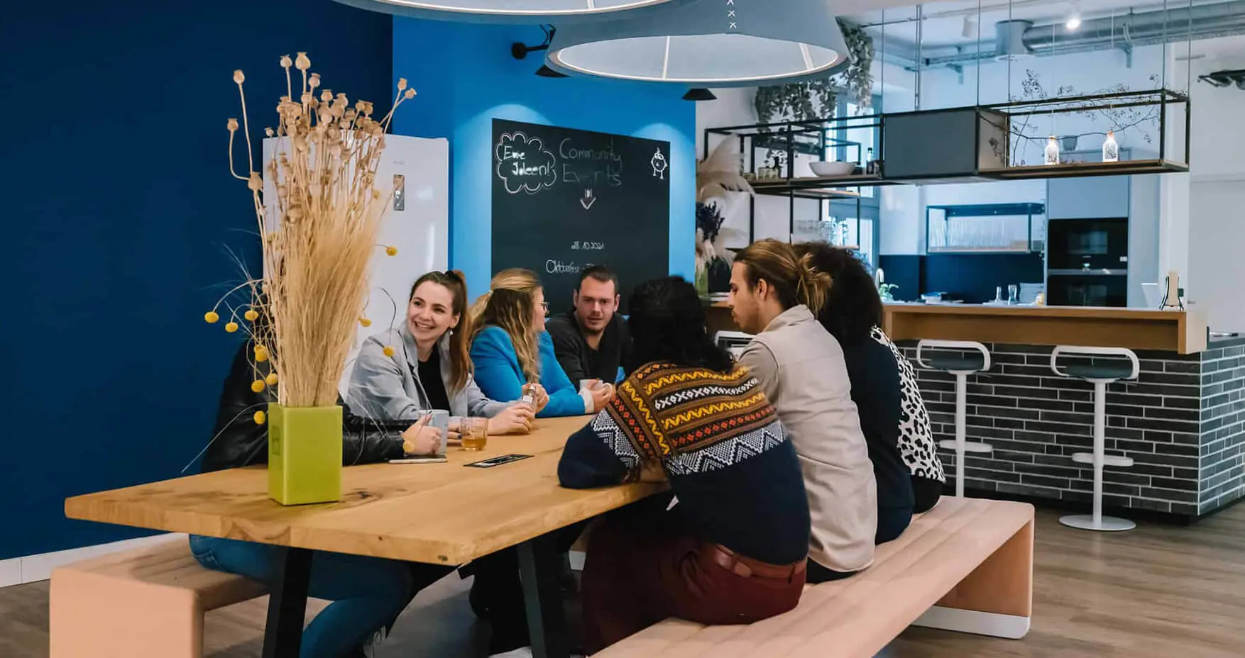 1000 Satellites Mannheim Taylor Küche