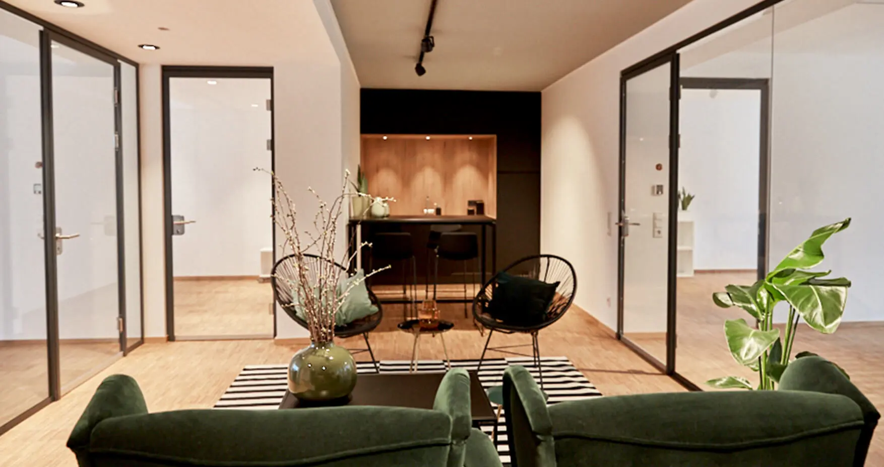 Räume Köln Hohenzollernring Pantryküche