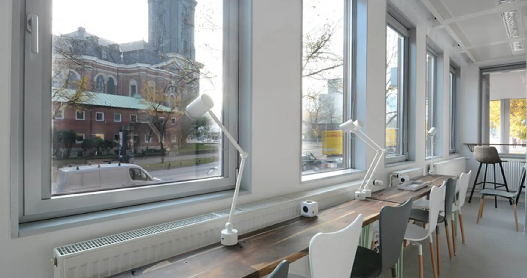 BZ Business Center Flex Desks