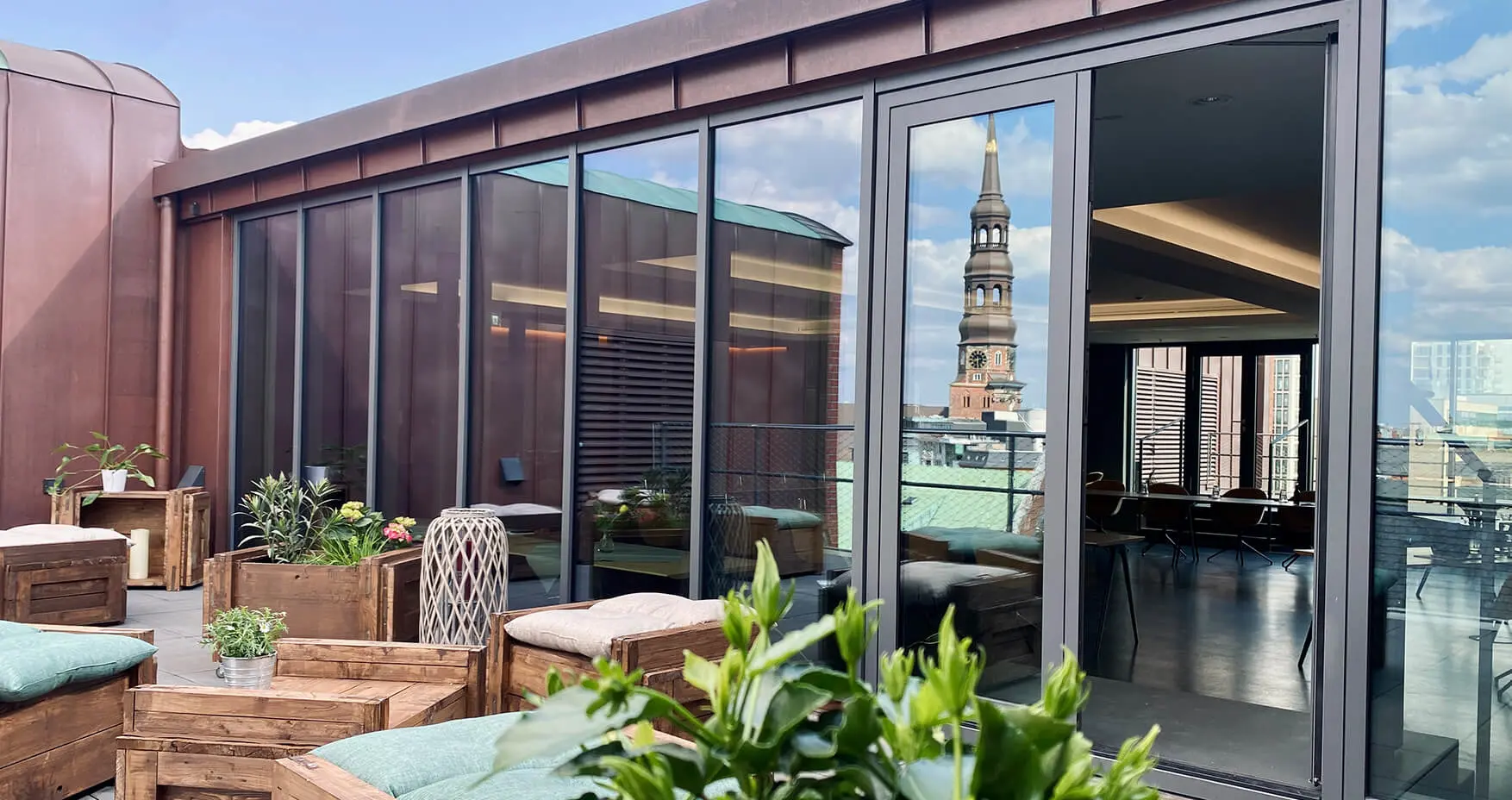 1000 Satellites Hamburg Speicher Dachterrasse