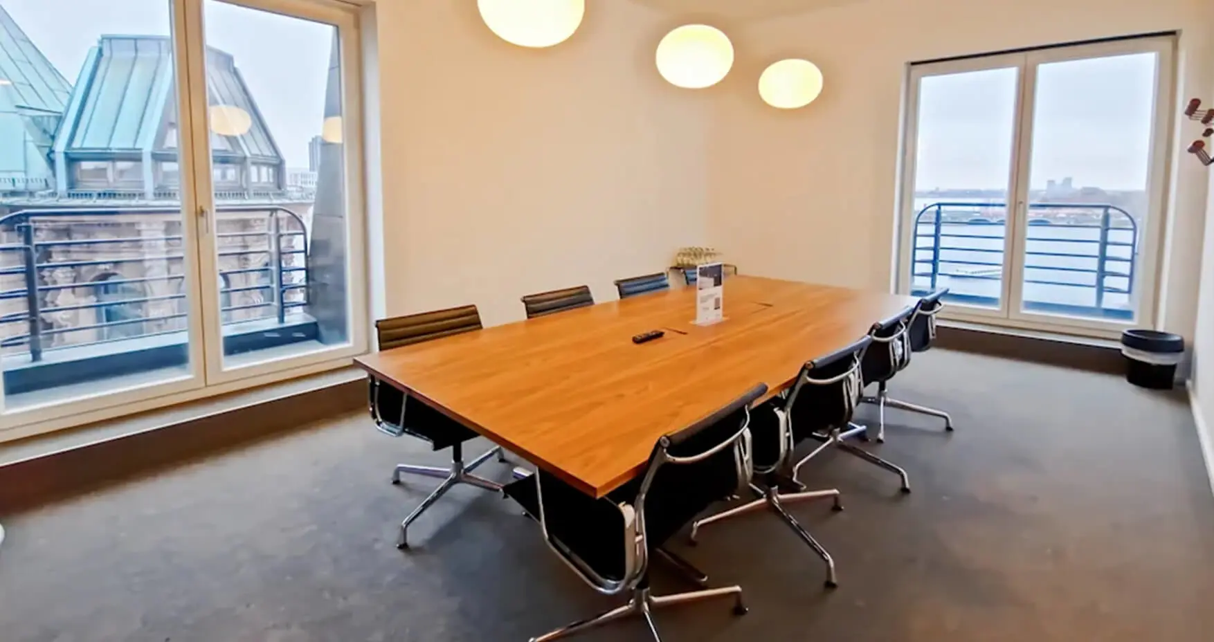 Signature Hamburg Jungfernstieg Meetingraum