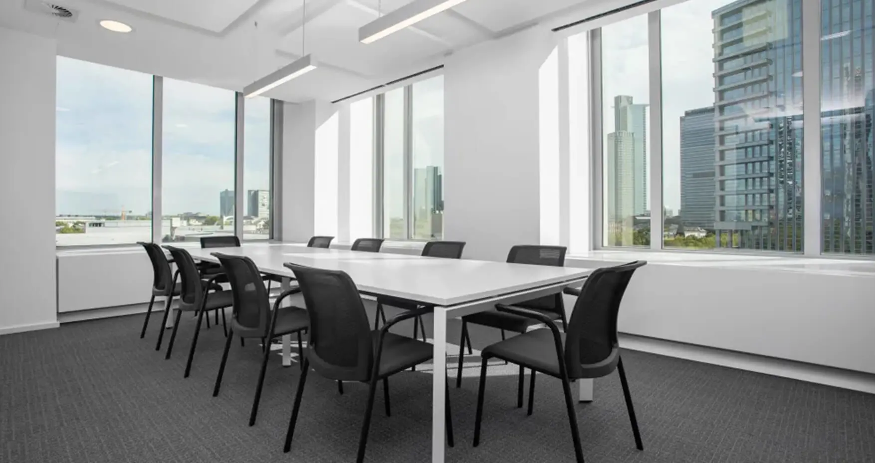 Regus Frankfurt Messeturm Konferenzraum