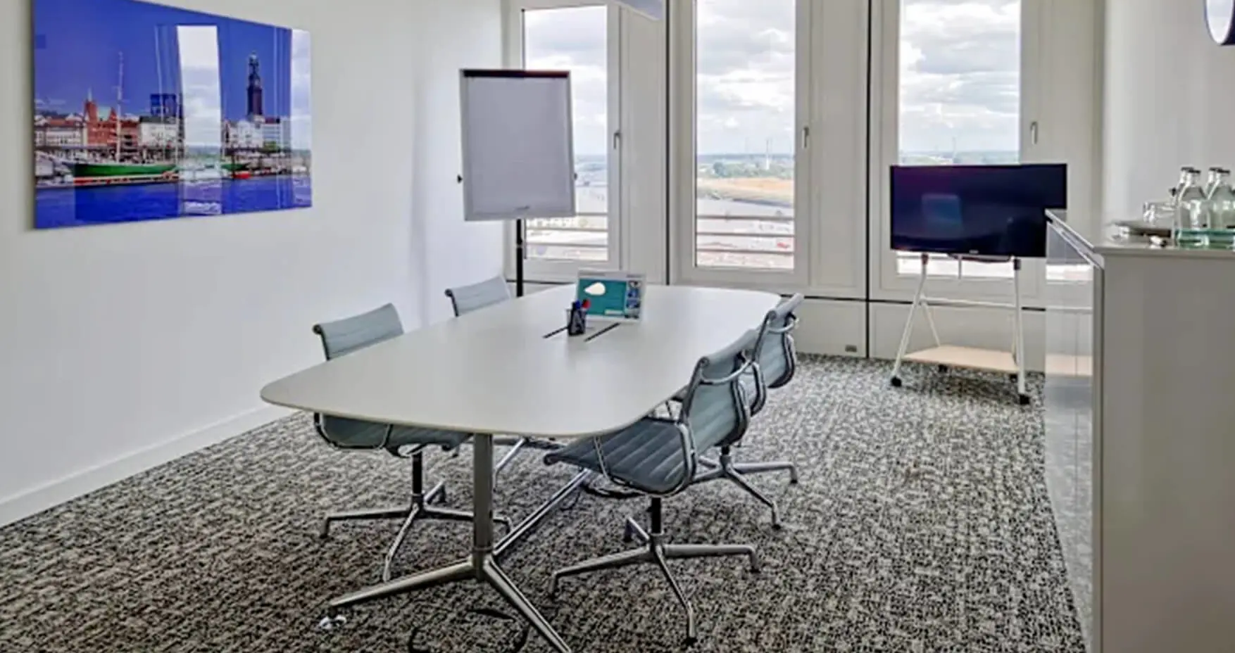 Signature by Regus Hamburg Hafencity kleiner Meetingraum