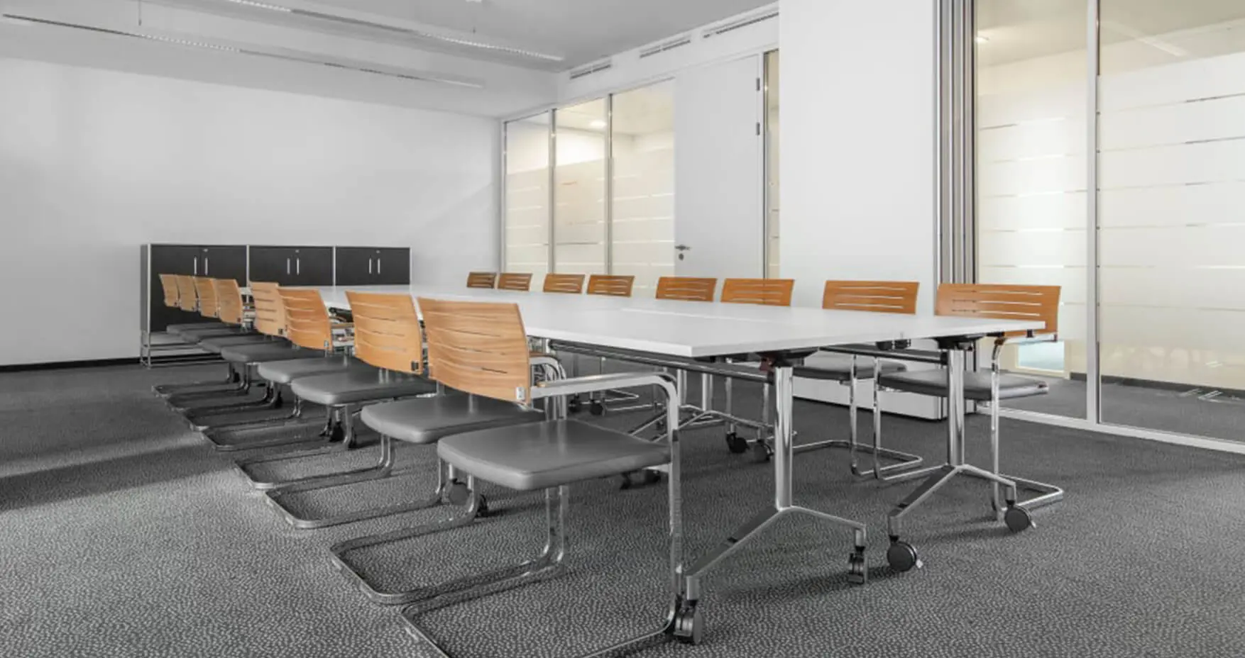 Regus München Nymphenburger Hoefe Konferenzraum