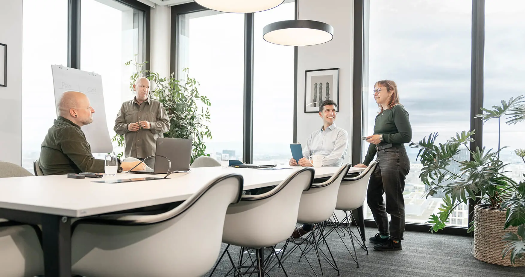 1000 Satellites Mannheim Glueckstein Meetingraum