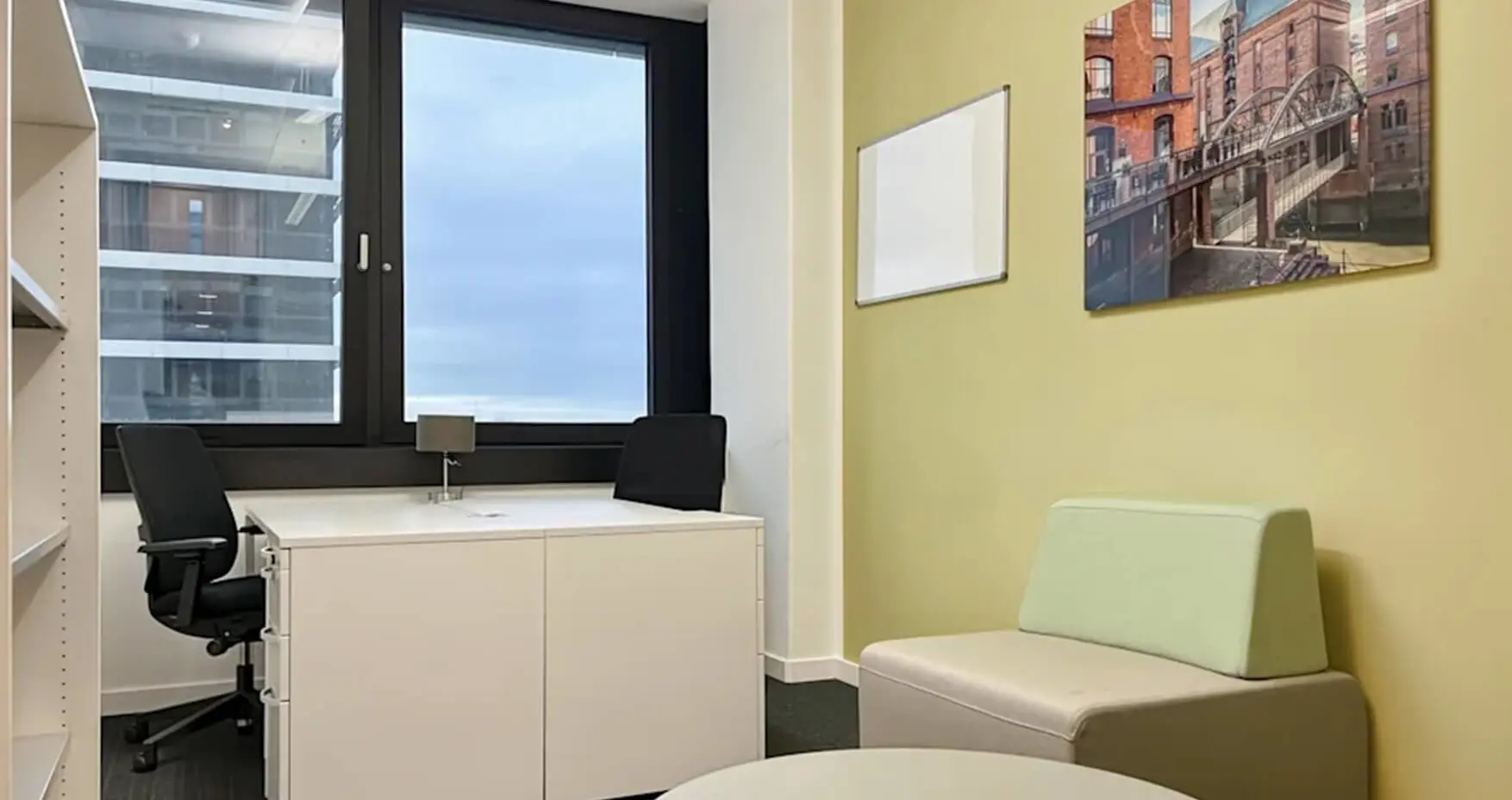 Regus Hamburg Mundsburg Tower kleines Büro