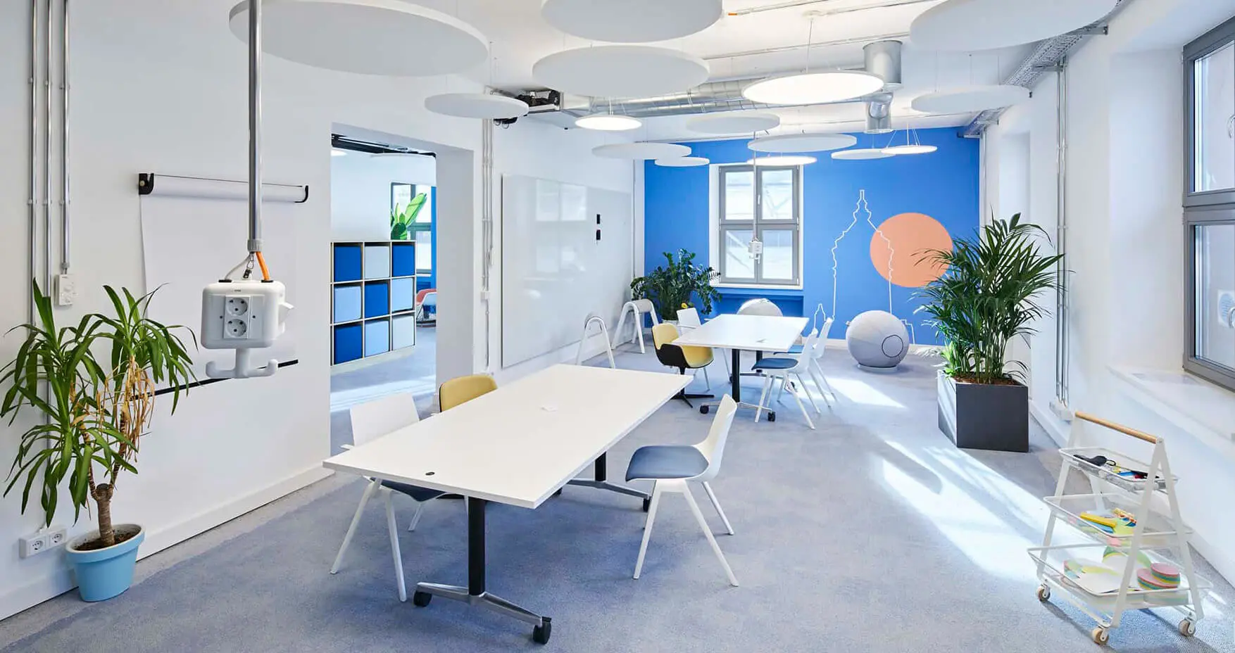 1000 Satellites Mannheim Taylor Meeting-Area