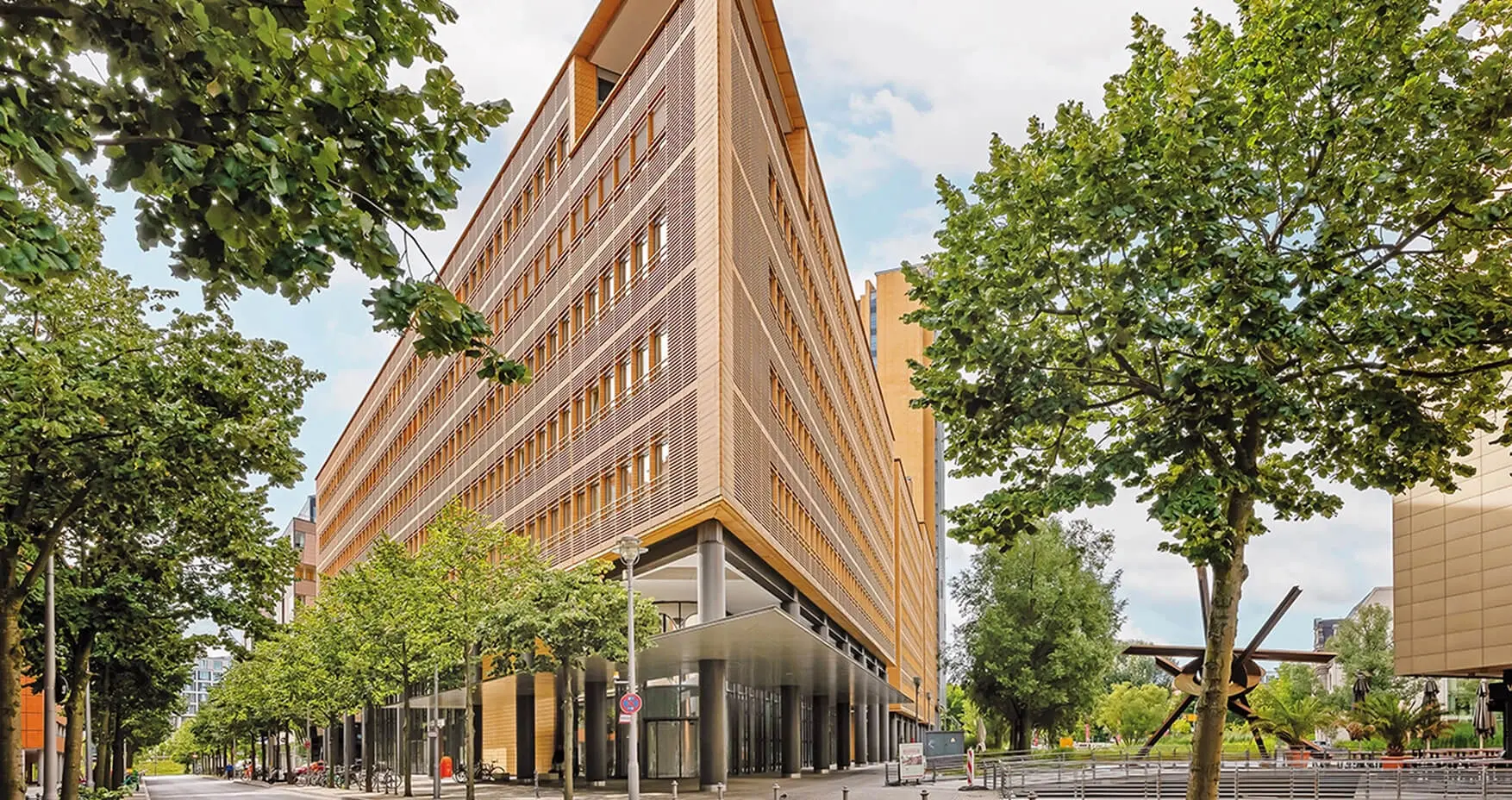 Indy Berlin Atrium Tower