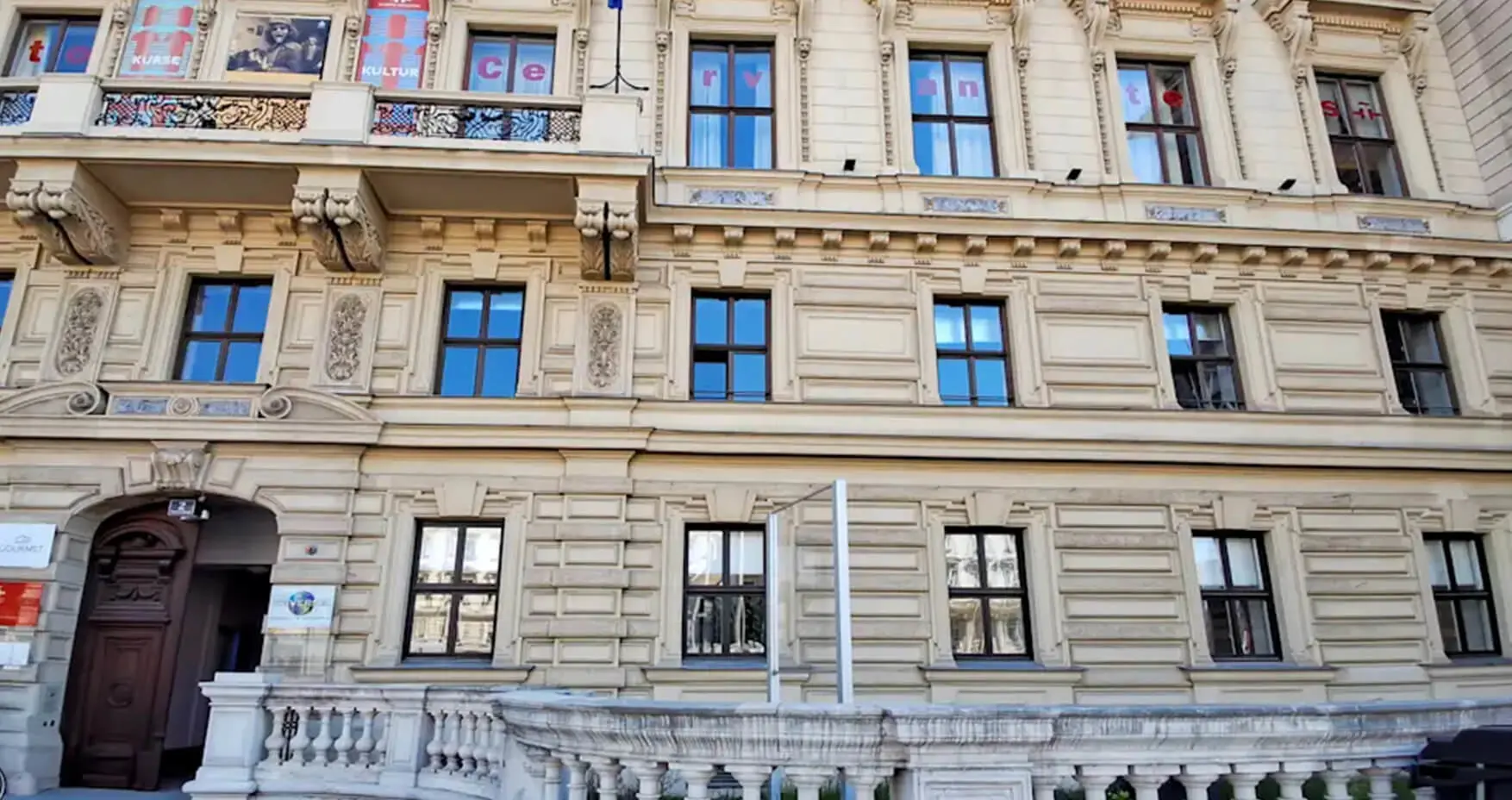 Spaces Wien Schwarzenbergplatz