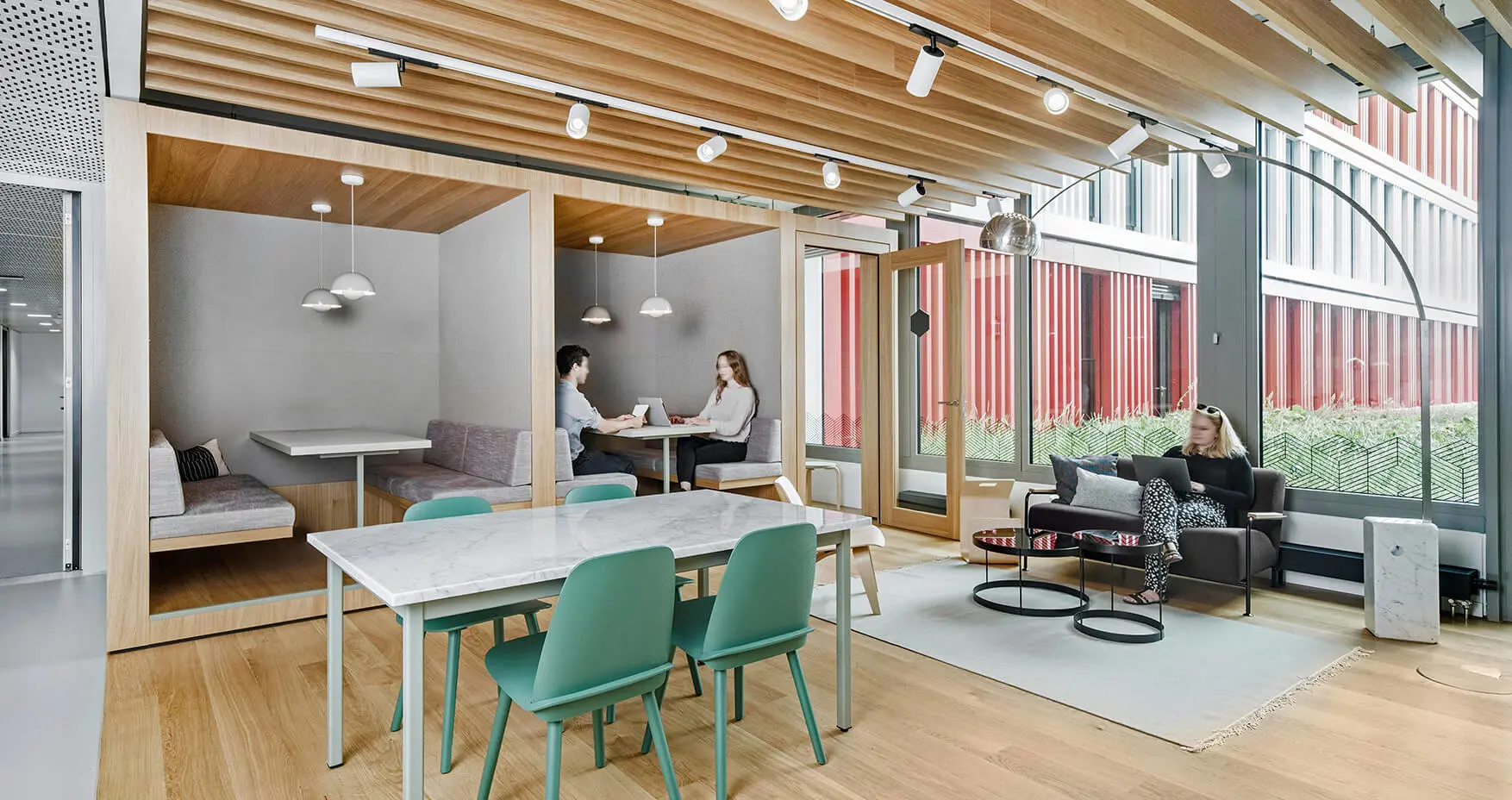 Spaces Frankfurt The Dock Lounge