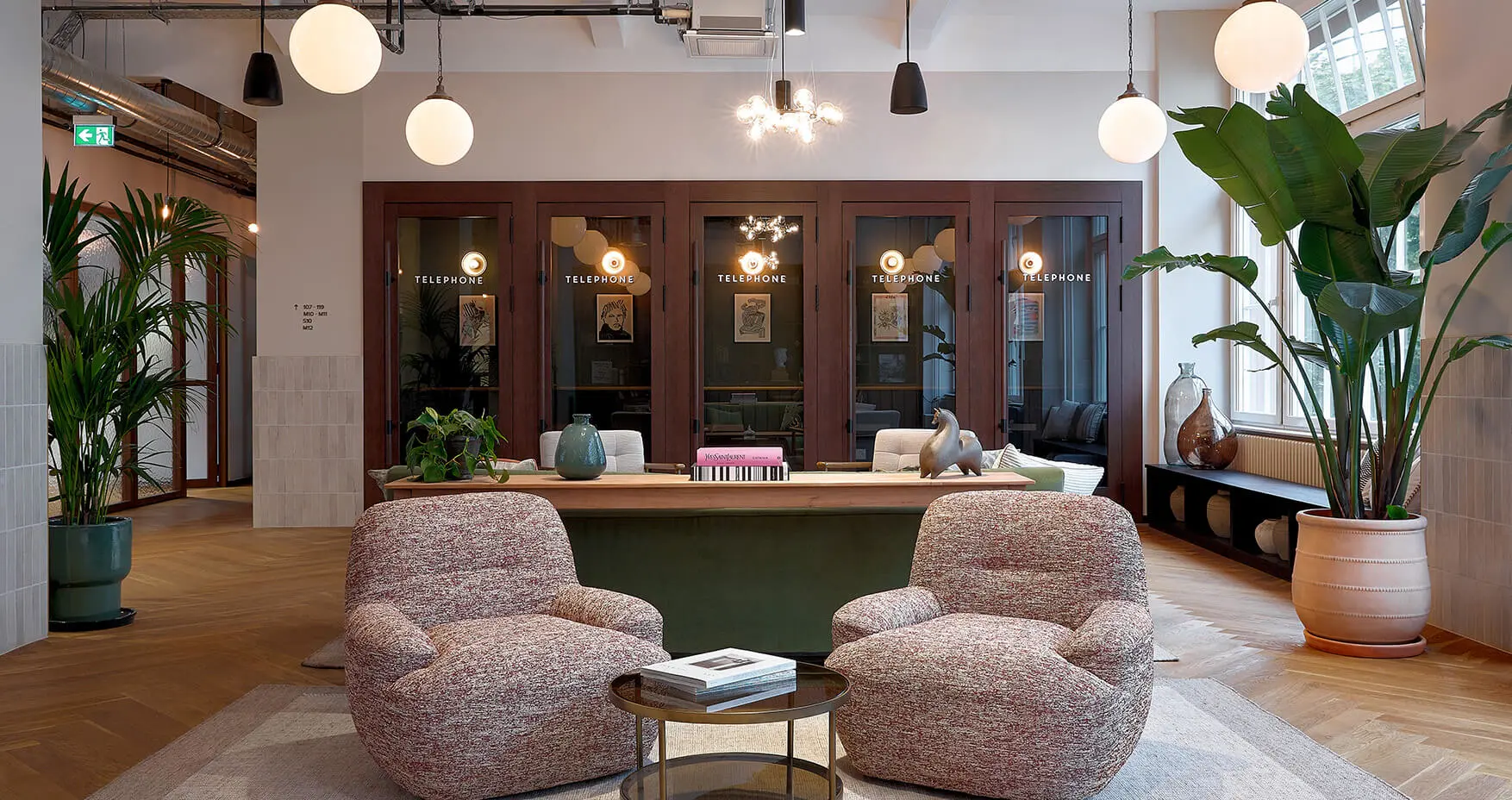 Mindspace Berlin Münzstraße Telefonboxen