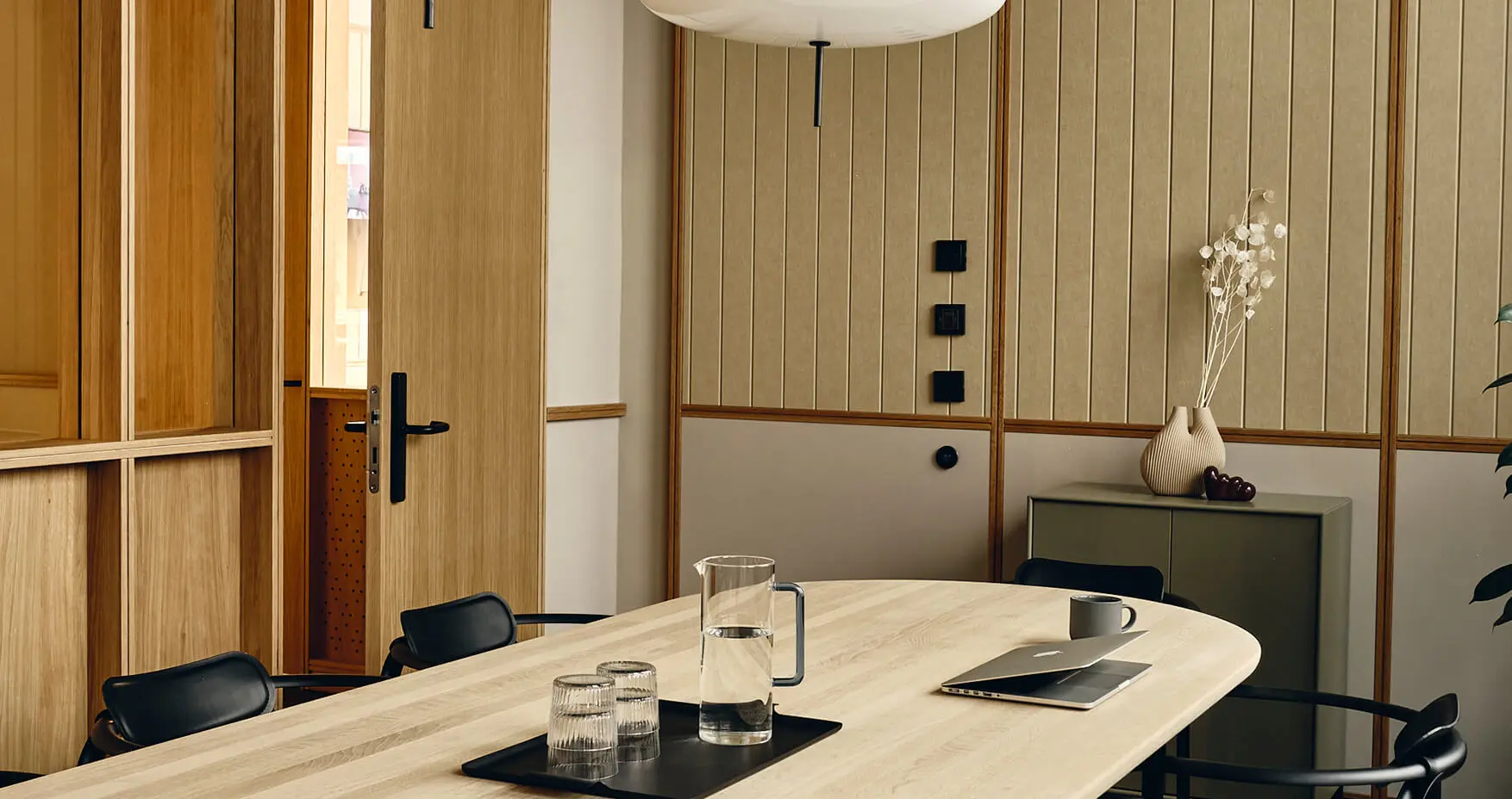 The Office Group Hamburg Domplatz Meetingraum
